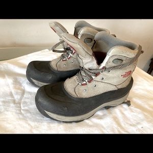 North Face hiking/winter boot